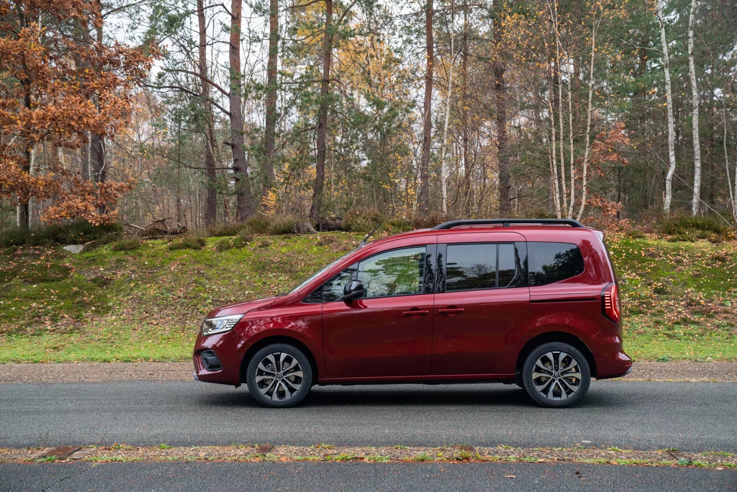 Ensaio. “Não é um carro, é um Kangoo”: Renault mantém conceito cativante do modelo
